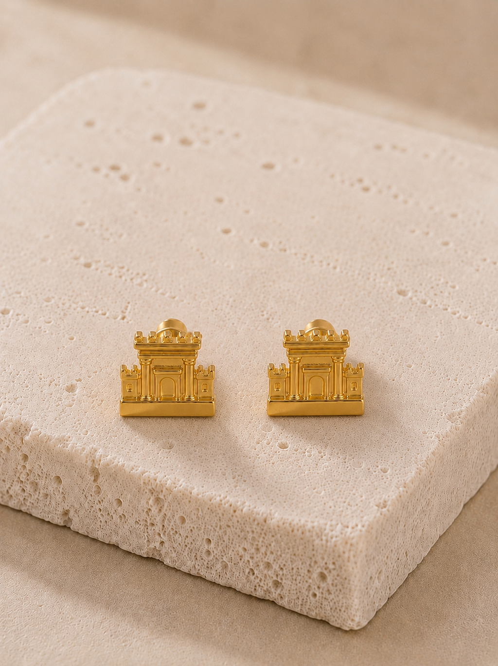 Beis Hamikdash Gold Stud Earrings